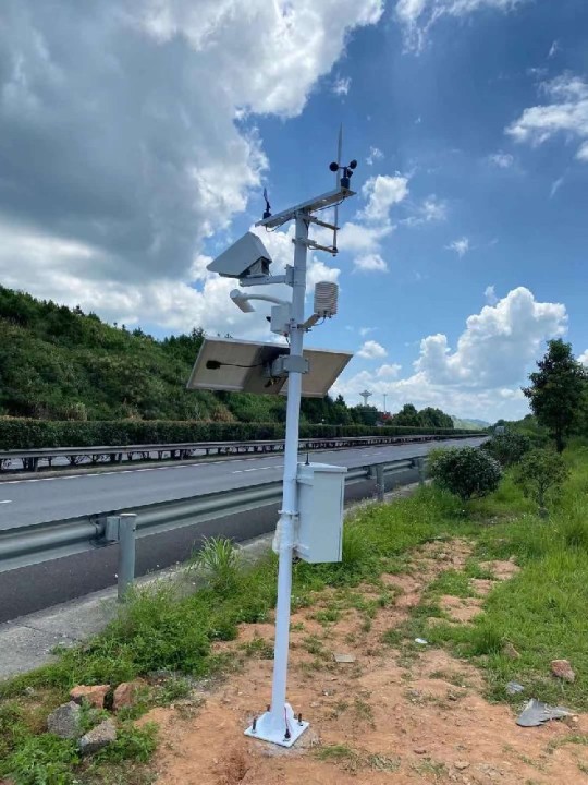 Automatic Weather Station in Highway.jpg