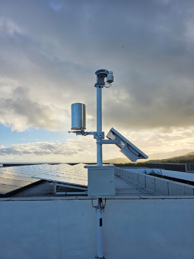NiuBoL Solar PV Weather Station Used for Solar Power Generation in Mauritius.jpeg