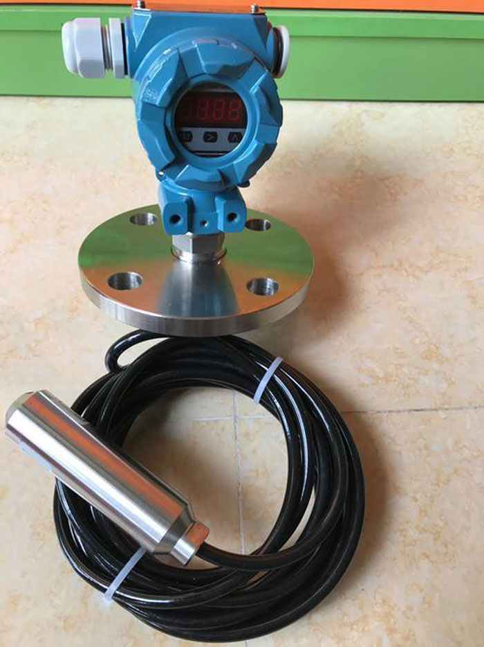 Submersible Level Transmitter.jpg